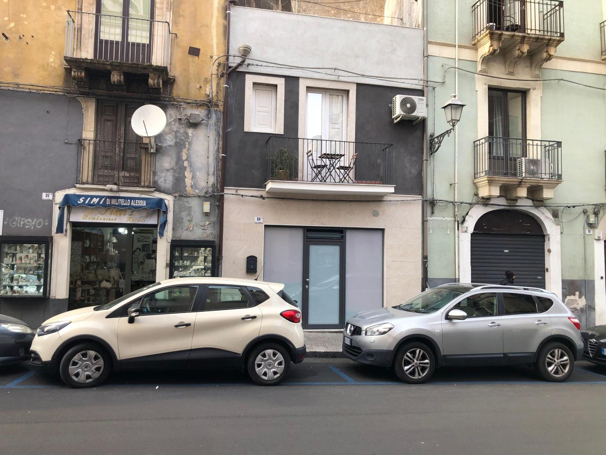 Garibaldi 94- Intera Casa A 2 Passi Dal Duomo Vila Catânia Exterior foto